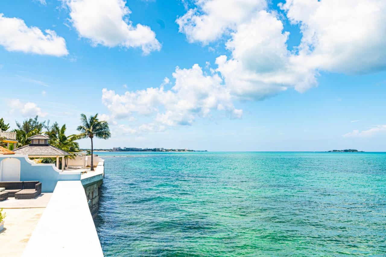 Saunders 2bd * Nassau